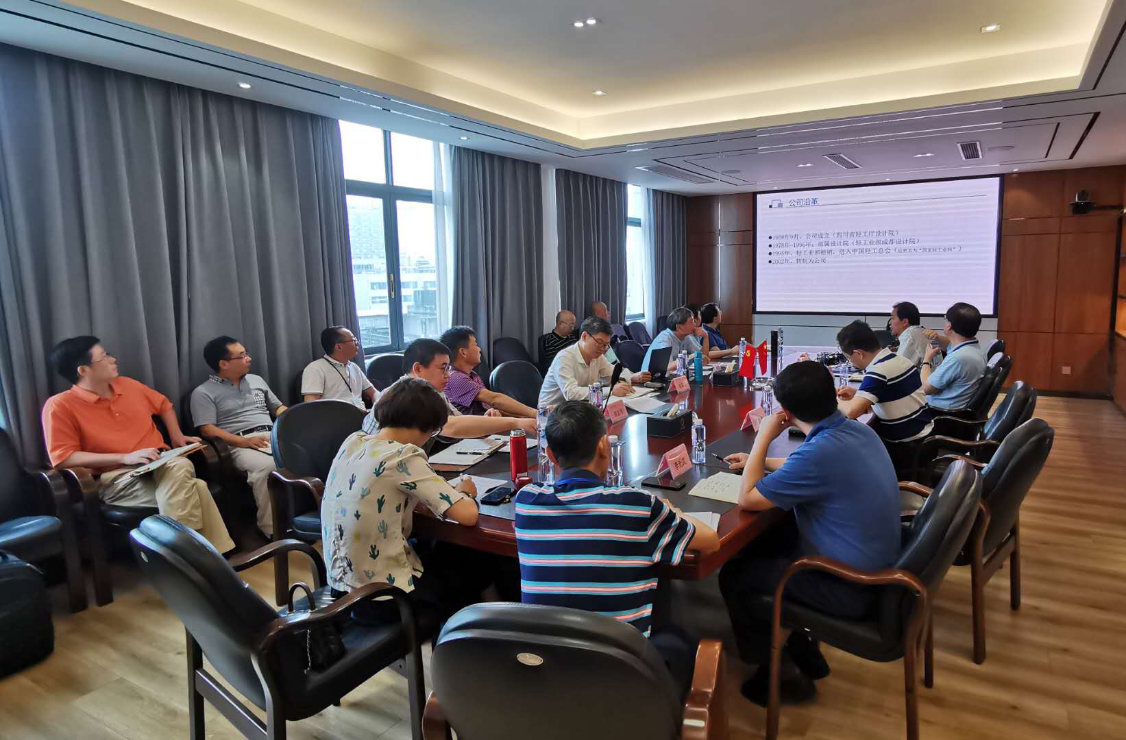 中輕集團(tuán)總經(jīng)濟(jì)師、海誠(chéng)股份黨委書(shū)記、董事長(zhǎng)趙國(guó)昂一行領(lǐng)導(dǎo)蒞臨公司調(diào)研檢查指導(dǎo)工作